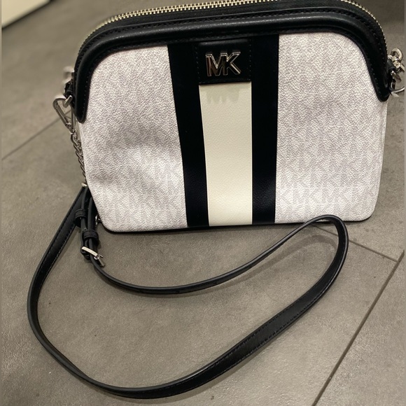 Michael Kors Handbags - EUC Michael Kors Black and White Dome Crossbody